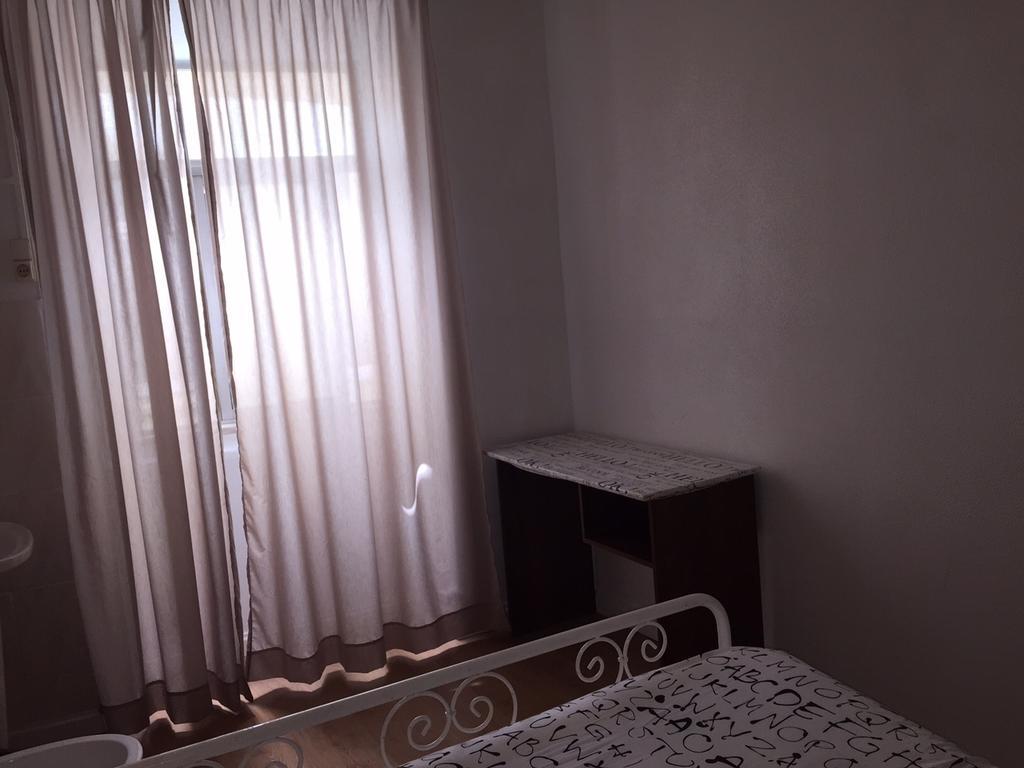 ホテルDuque Lisboa 部屋 写真
